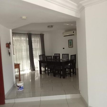 Tricia'S Place - One Family At A Time Apartman Accra Kültér fotó