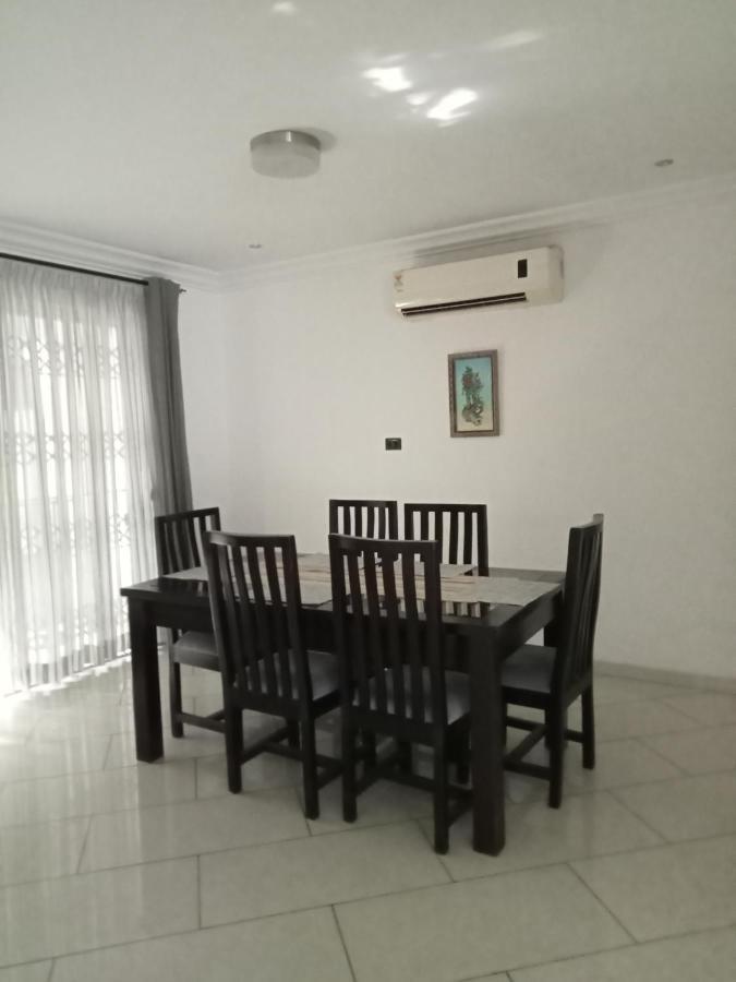 Tricia'S Place - One Family At A Time Apartman Accra Kültér fotó